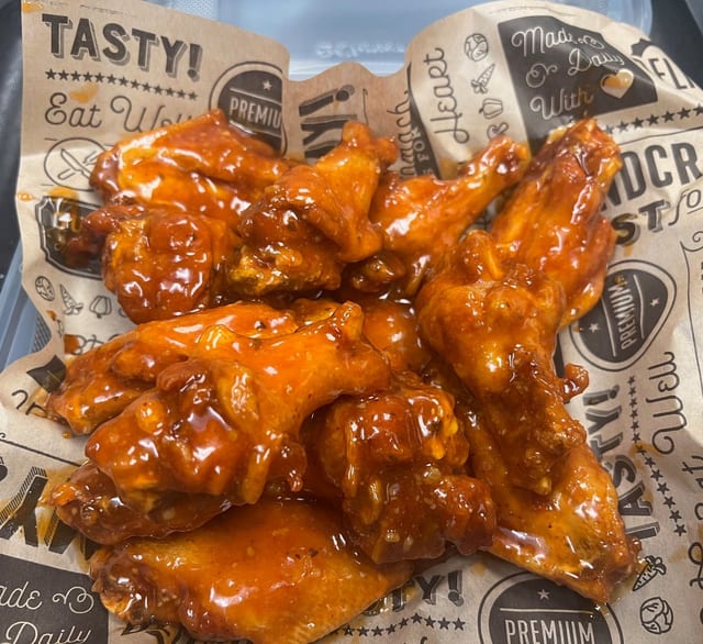 Chicken Wings (12 Pieces).